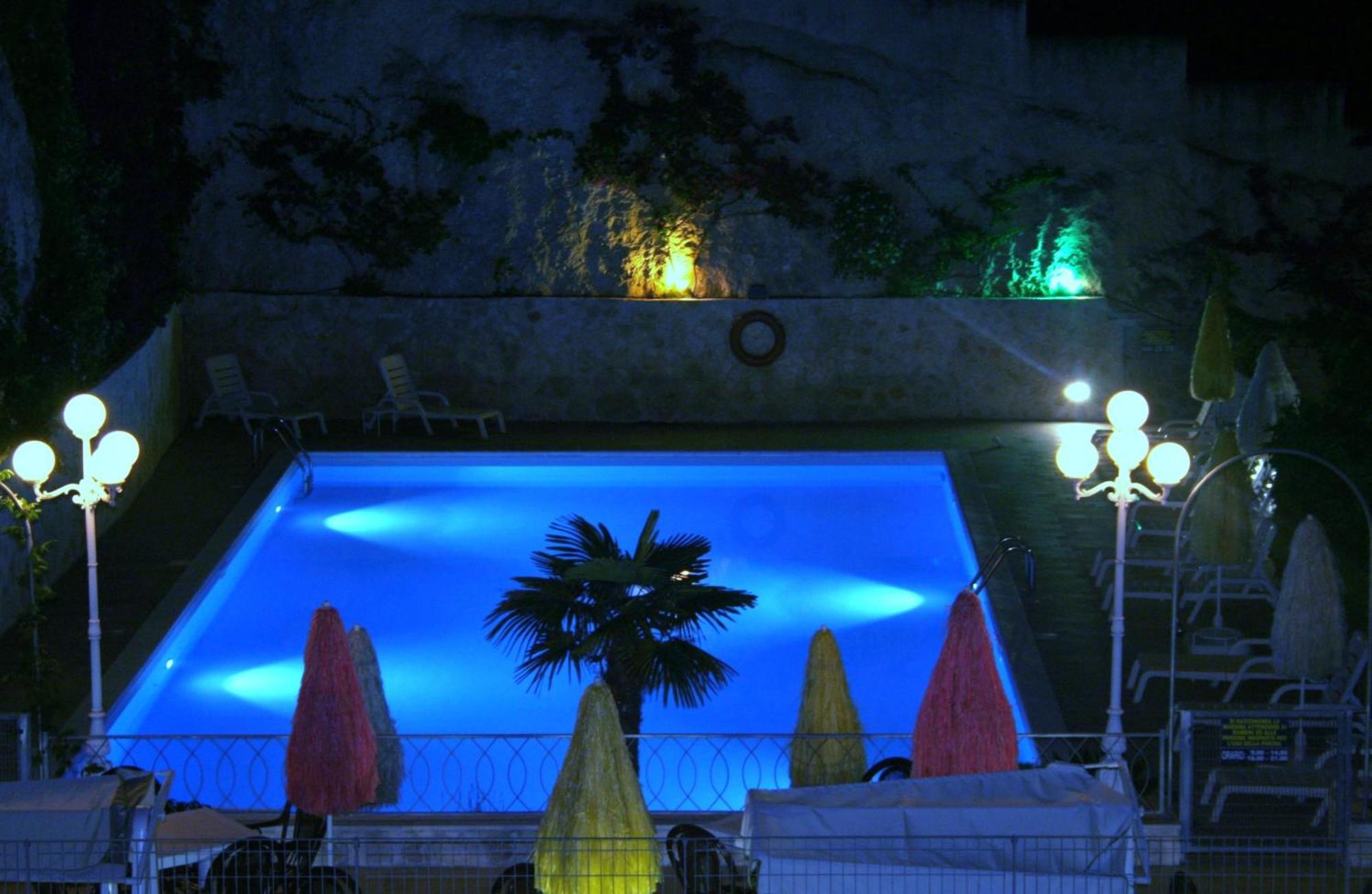 פסקיצ'י Hotel Timiama מראה חיצוני תמונה