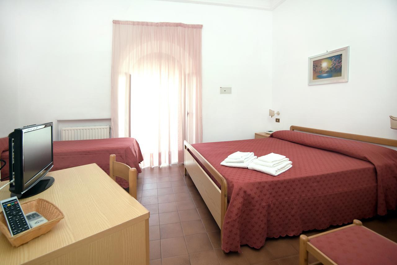 פסקיצ'י Hotel Timiama מראה חיצוני תמונה